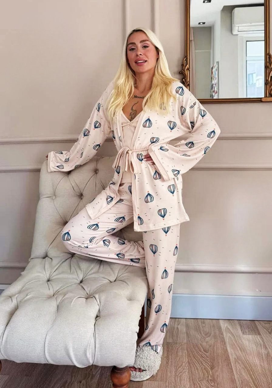 إيزابيلا – بيجامة 3 قطع بيج سايز تلبيس مرتاح بروب بحزام + توب كت + بنطلون بطبعة بالونات