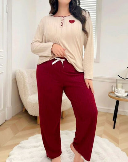 إيزابيلا – بيجامة قطيفة مضلعة قلب أحمر قطعتين بيج سايز