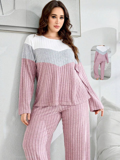 إيزابيلا – طقم بيجامة قطيفة بيج سايز بتصميم شيفرون