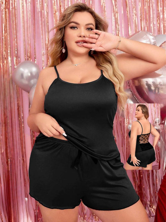 إيزابيلا – طقم لانجيري هوت شورت “زِبده” بيج سايز بحمالات رفيعة وظهر دانتيل قلوب