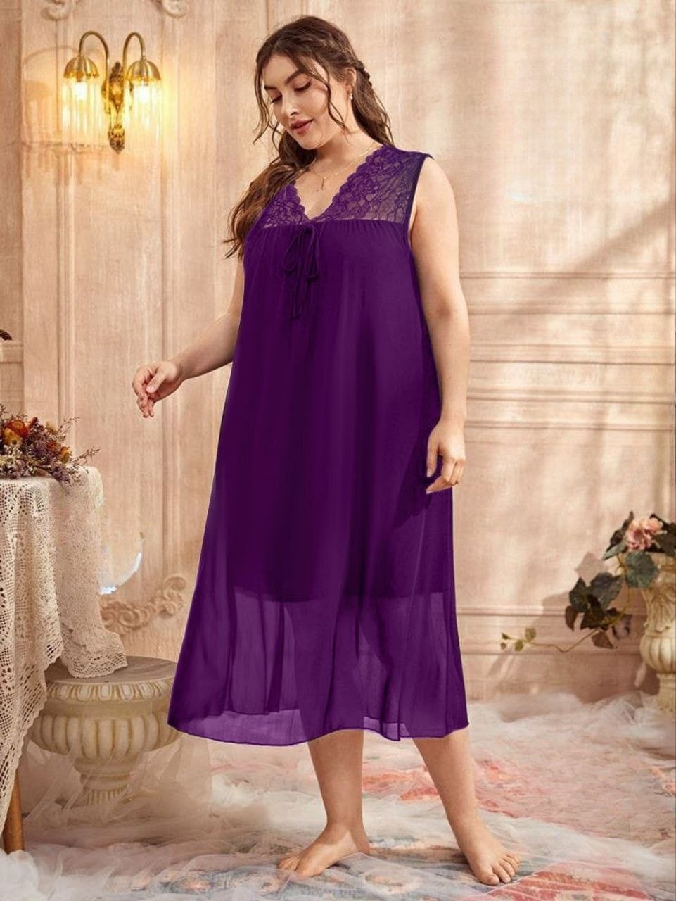 إيزابيلا – لانجيري “زِبده” بيج سايز ميدي برقبة V ودانتيل تلّ رقيق