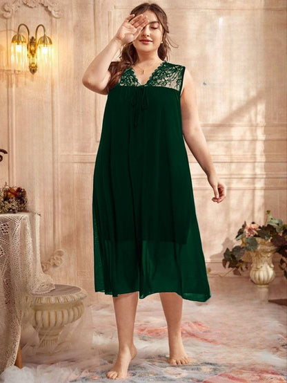 إيزابيلا – لانجيري “زِبده” بيج سايز ميدي برقبة V ودانتيل تلّ رقيق