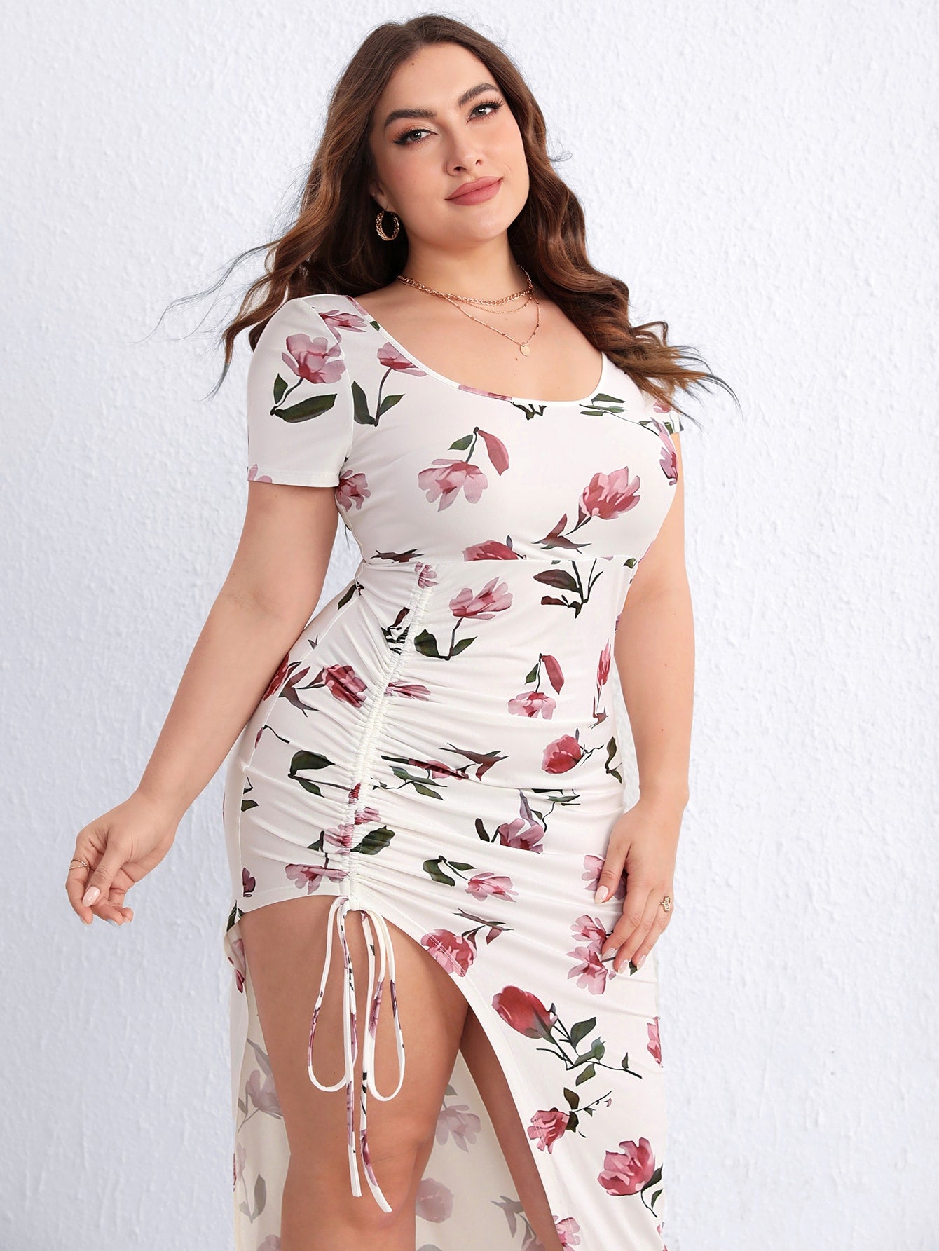 إيزابيلا – فستان بيج سايز مشجر بشق جانبي ورباط شد