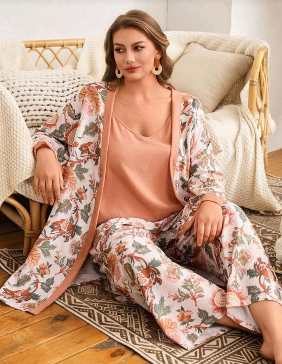 بيجامة 3 قطع بيج سايز – أنوثة وراحة في كل تفصيلة 🤭🧡