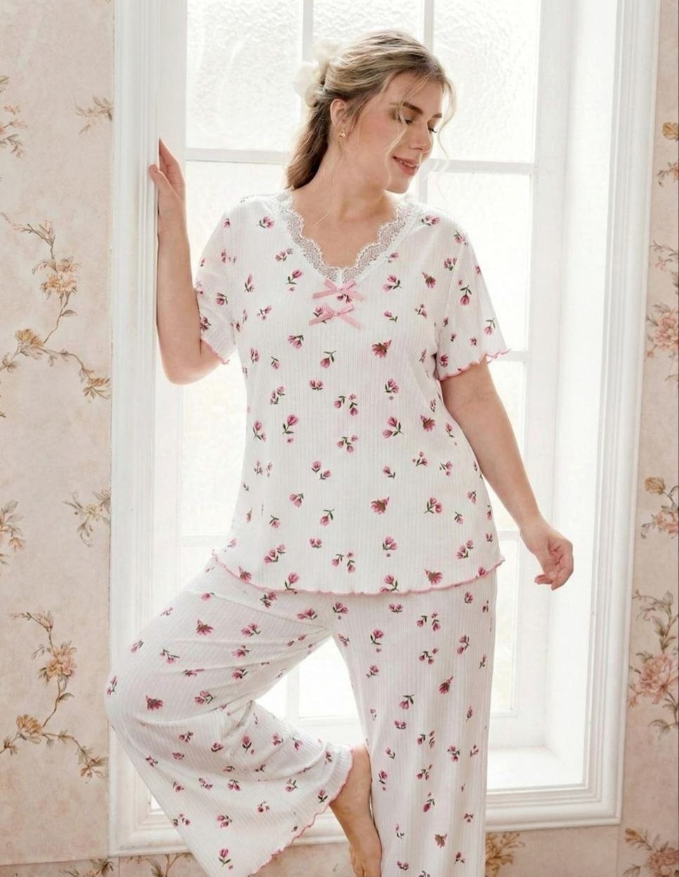 🌸 بيجامة بيج سايز – نعومة وراحة هادية 🩷✨️