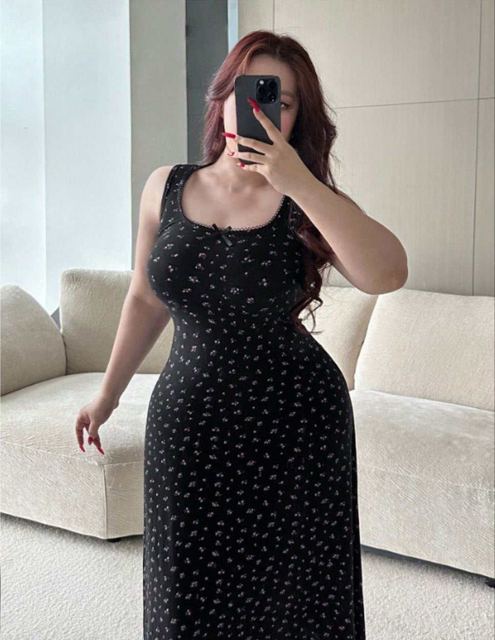 قميص نوم بيج سايز مع جاكيت – فخامة وأناقة بلمسة راقية جدًا ✨🖤