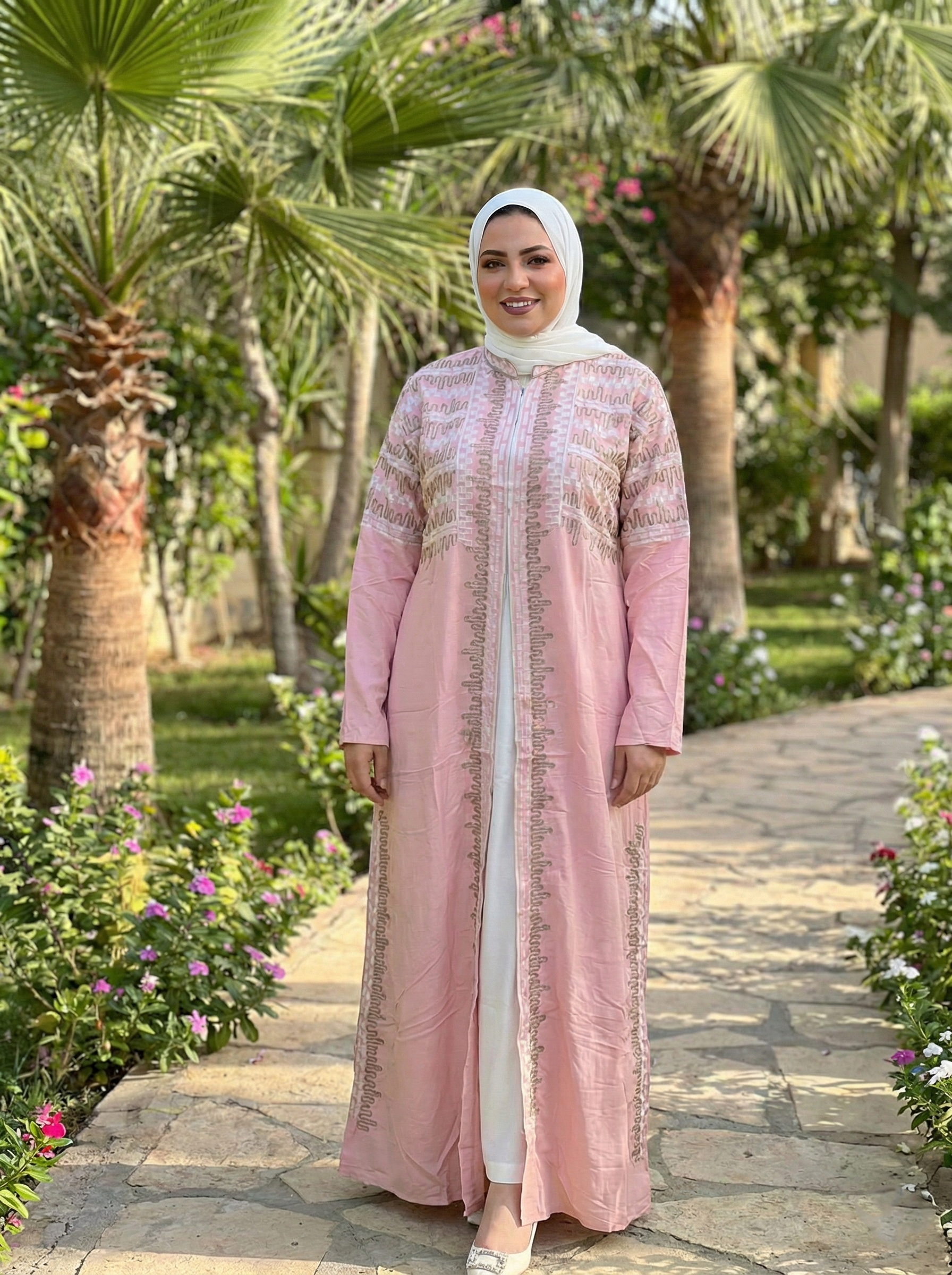 عباية كتان بتطريز مميز وشيك ✨️🌹