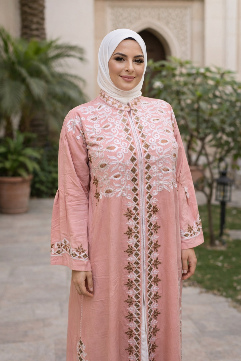 عباية كتان بتطريز مميز ✨️💞