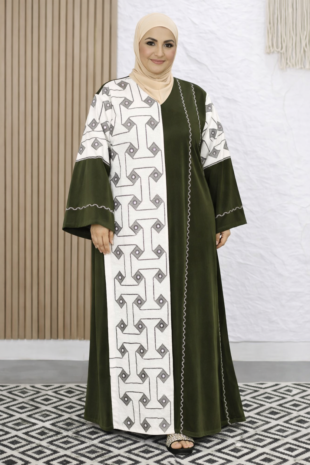 عباية بيتي قطيفة نصين