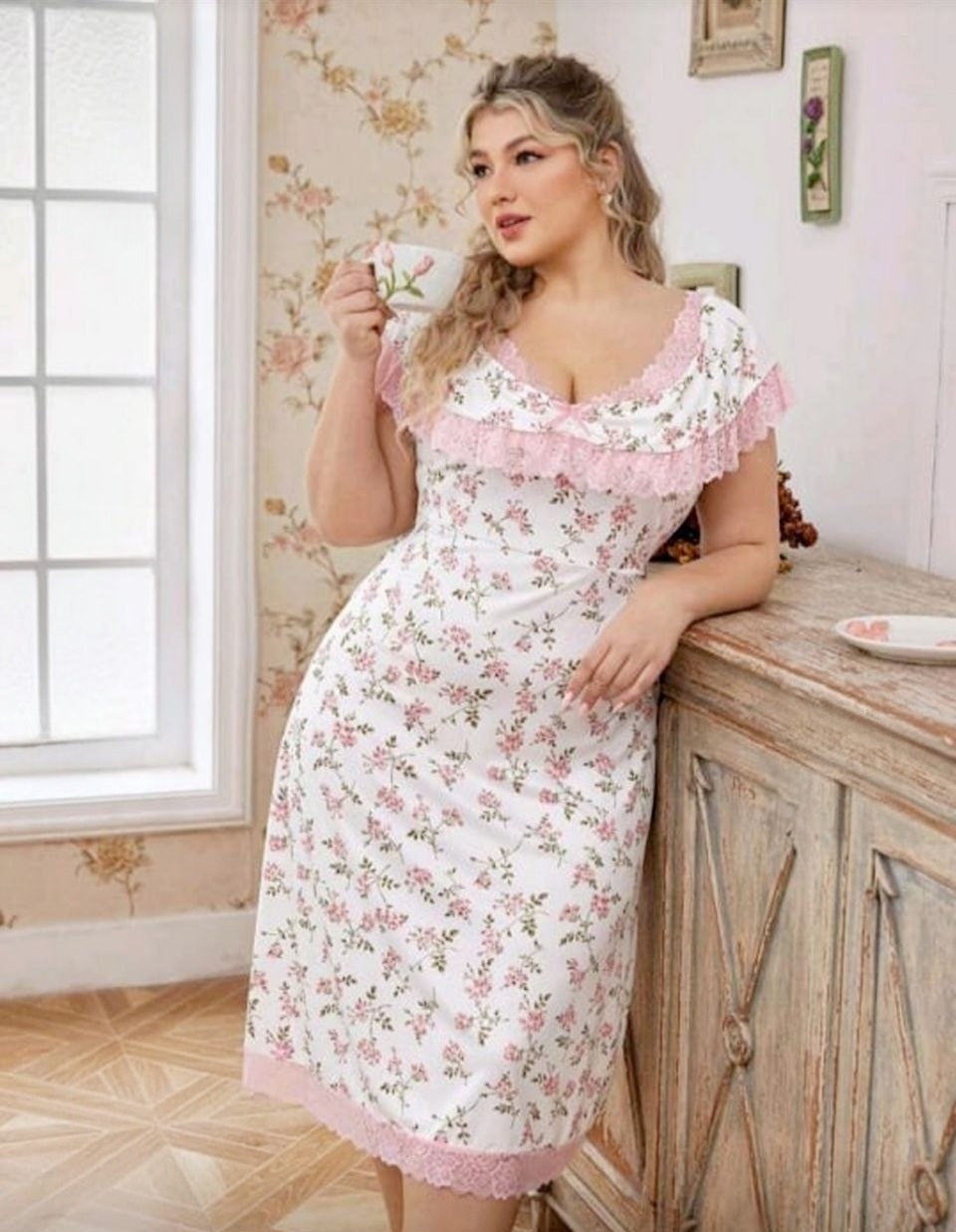 🌸 قميص بيج سايز – أنوثة ناعمة بدلع رقيق 🩷