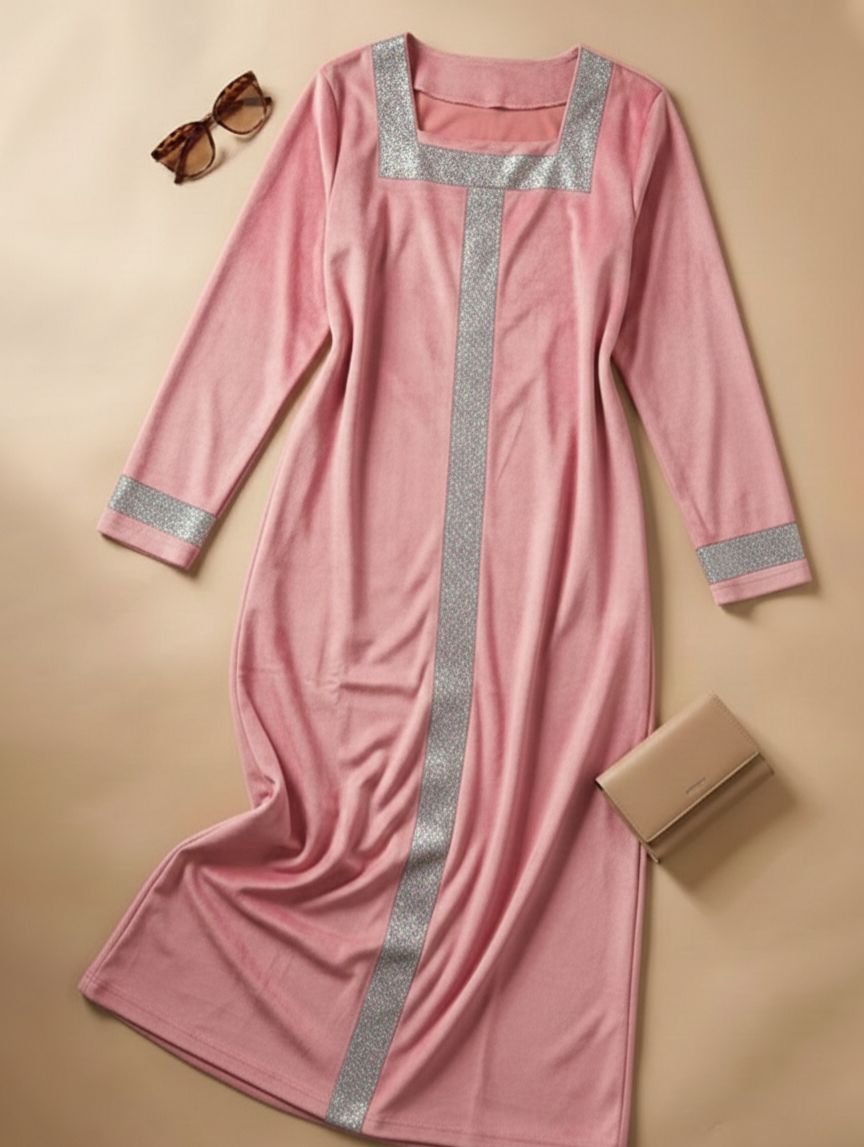 عباية بيتي قطيفة مطرزة