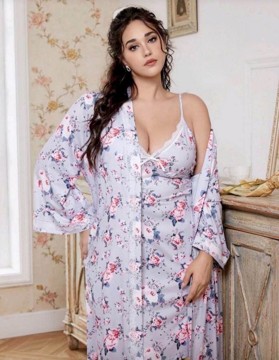 طقم لانجيري (قميص + روب)🌸