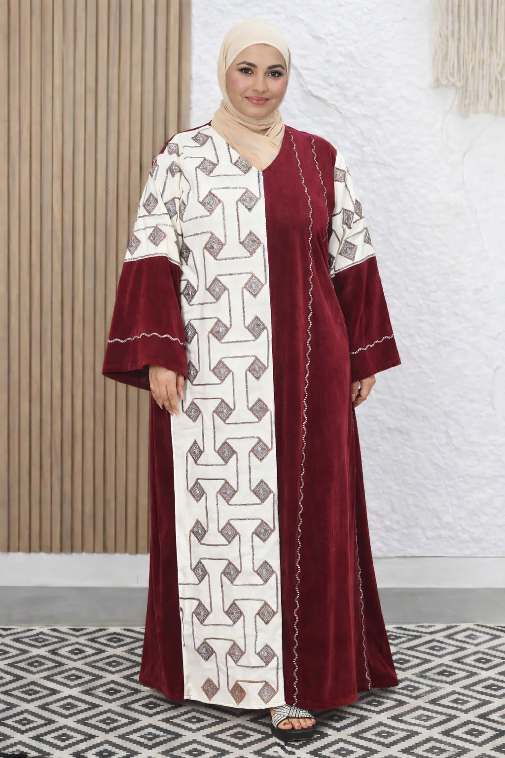 عباية بيتي قطيفة نصين