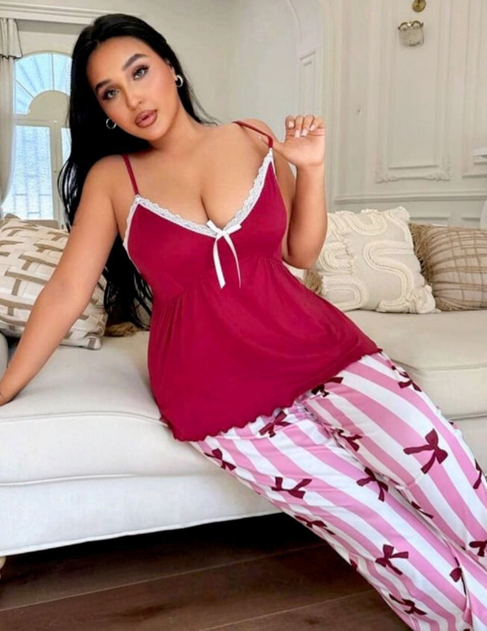 💗 بيجامة بيج سايز – دلع مريح ولمسة أنوثة مرحة ❤️🎀