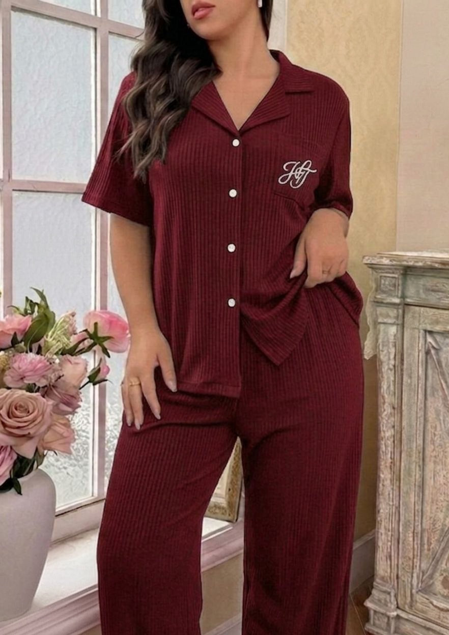 بيجامة بيج سايز – كلاسيك شيك وراحة طول اليوم ✨♥️