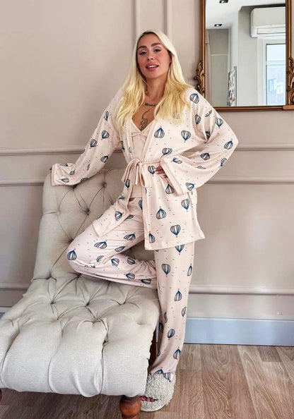 إيزابيلا – بيجامة 3 قطع بيج سايز تلبيس مرتاح بروب بحزام + توب كت + بنطلون بطبعة بالونات