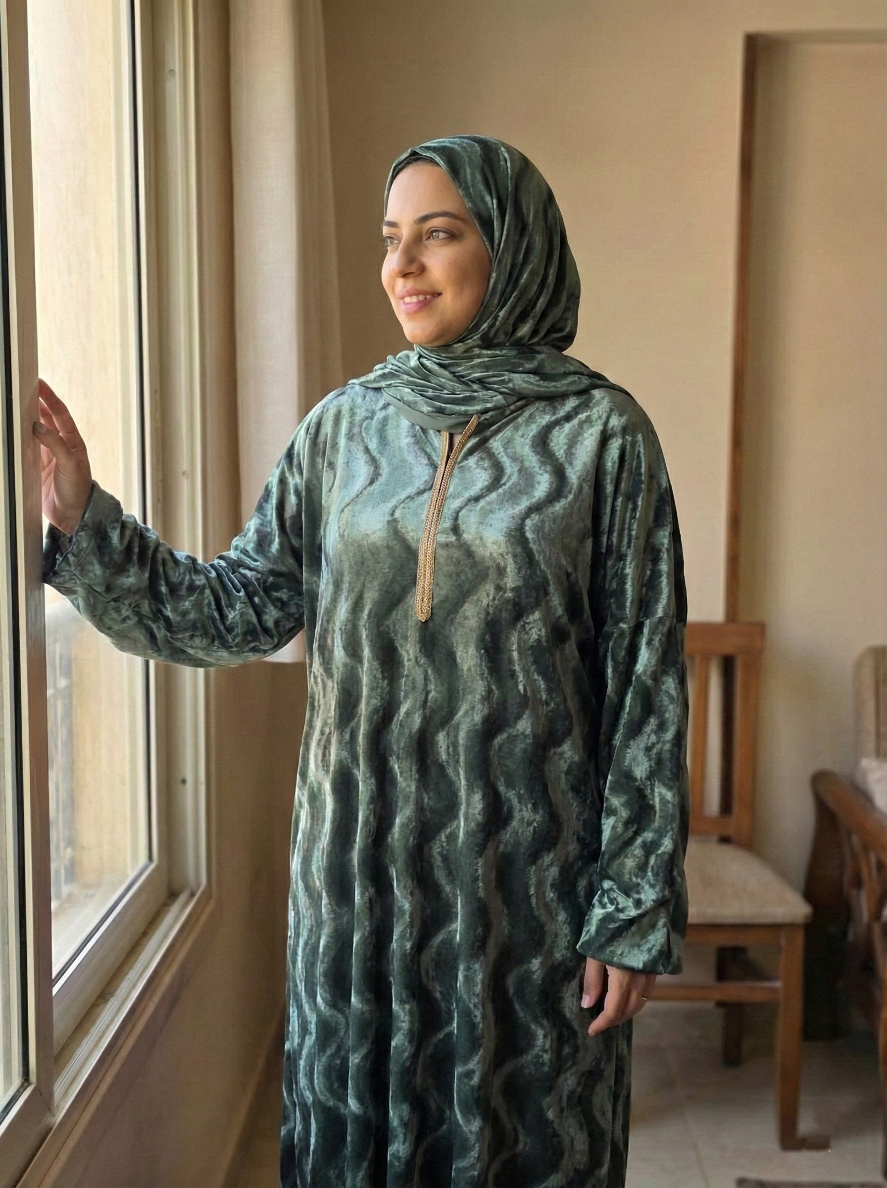 إيزابيلا - إسدال قطيفه مموج بحلية مكتب تبارك